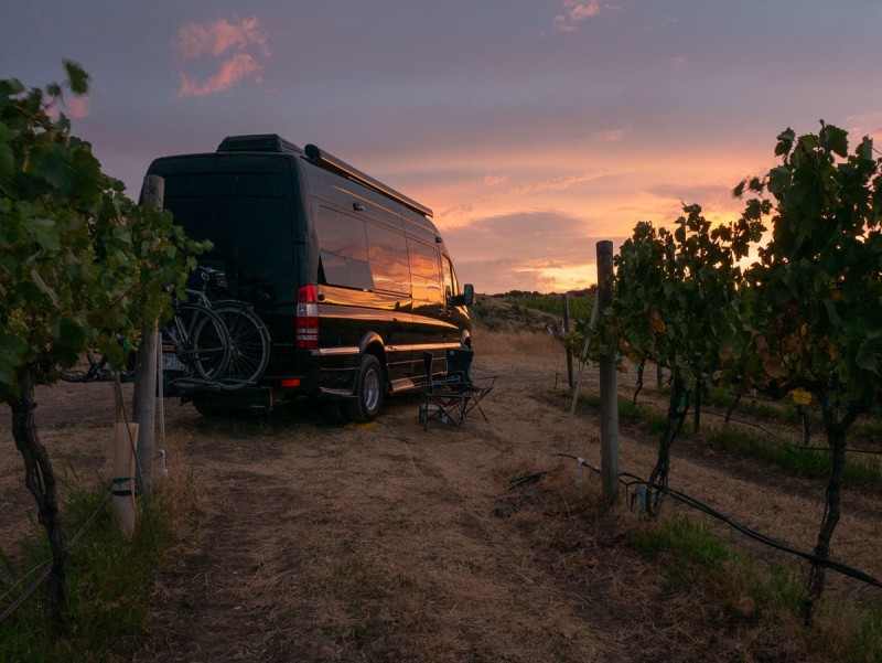 WAh9RcpuYKgjc2sb_77fcb409c9d1cb326c4d928b9d11633b_medium